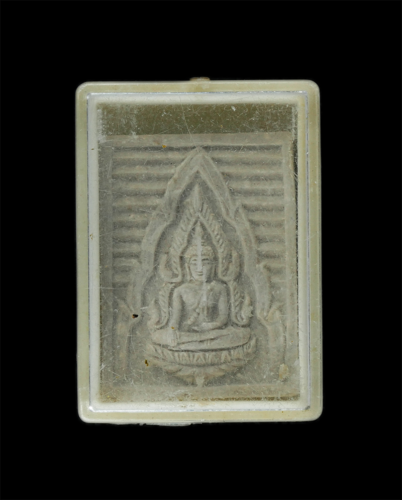 25Sep24 (233)dp.jpg - พระพุทธชินราชเนื้อผง รุ่นเสาร์ 5 โครงการอาหารกลางวัน ปี 2536 ขึ้น 5 ค่ำเดือน 5 วัดพระศรีรัตนมหาธาตุมหาวิหาร จังหวัดพิษณุโลก หลวงพ่อแพ วัดพิกุลทอง, หลว [..] | https://kamulet.in.th